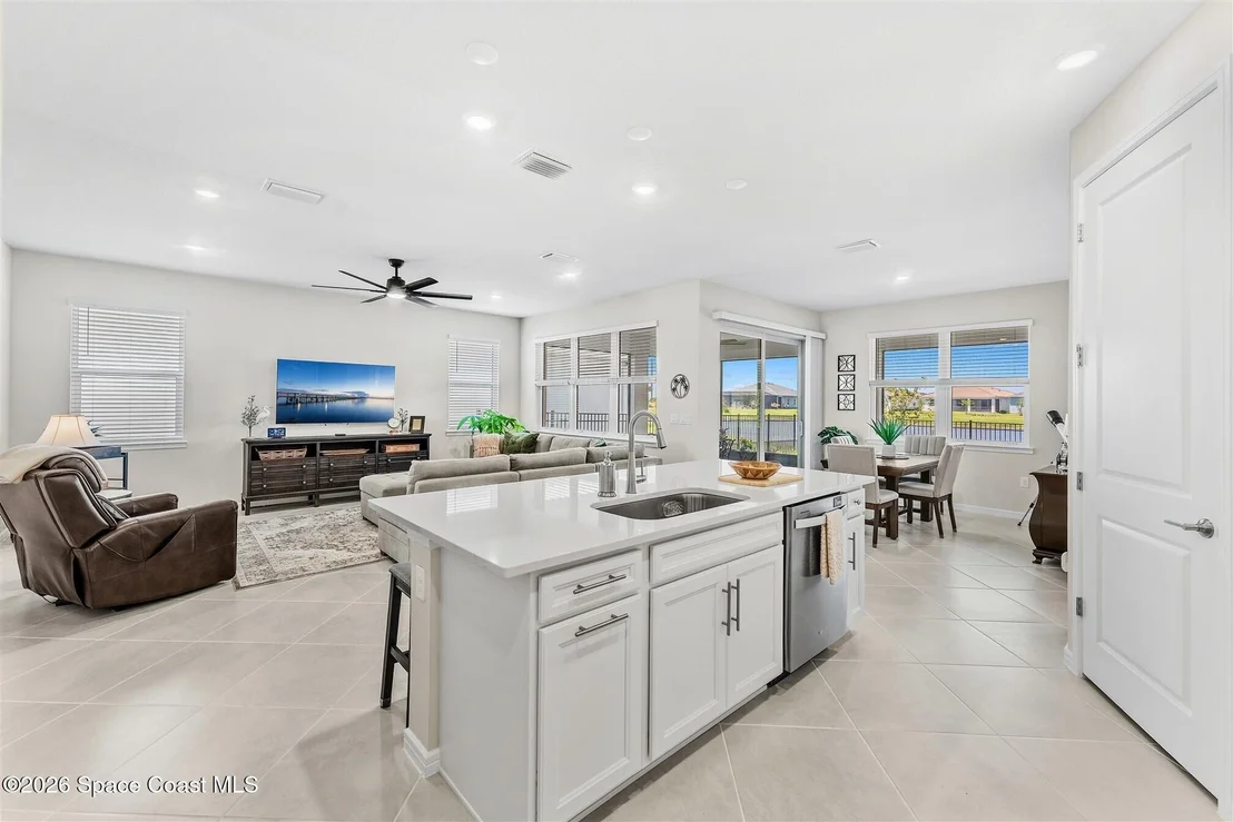Photo of 3582 Coastline Lane