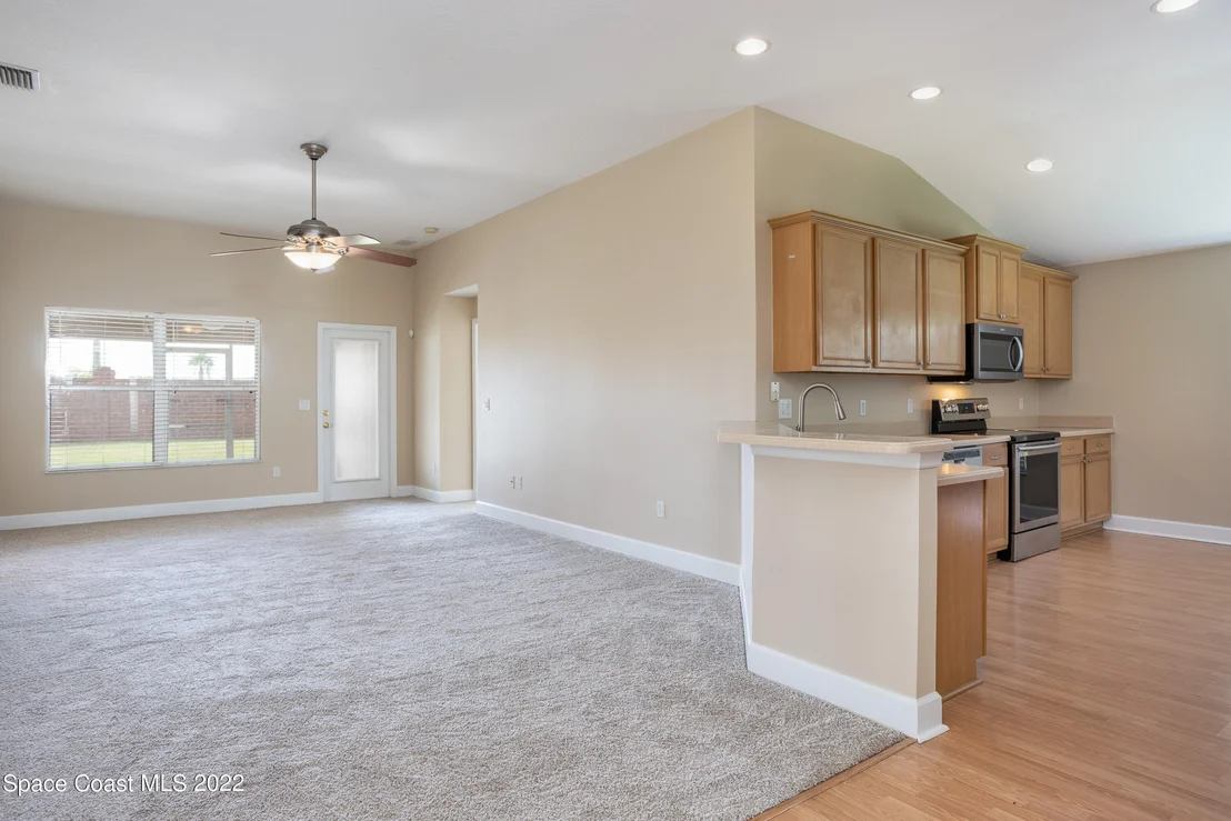 Photo of 2400 Bridgeport Circle
