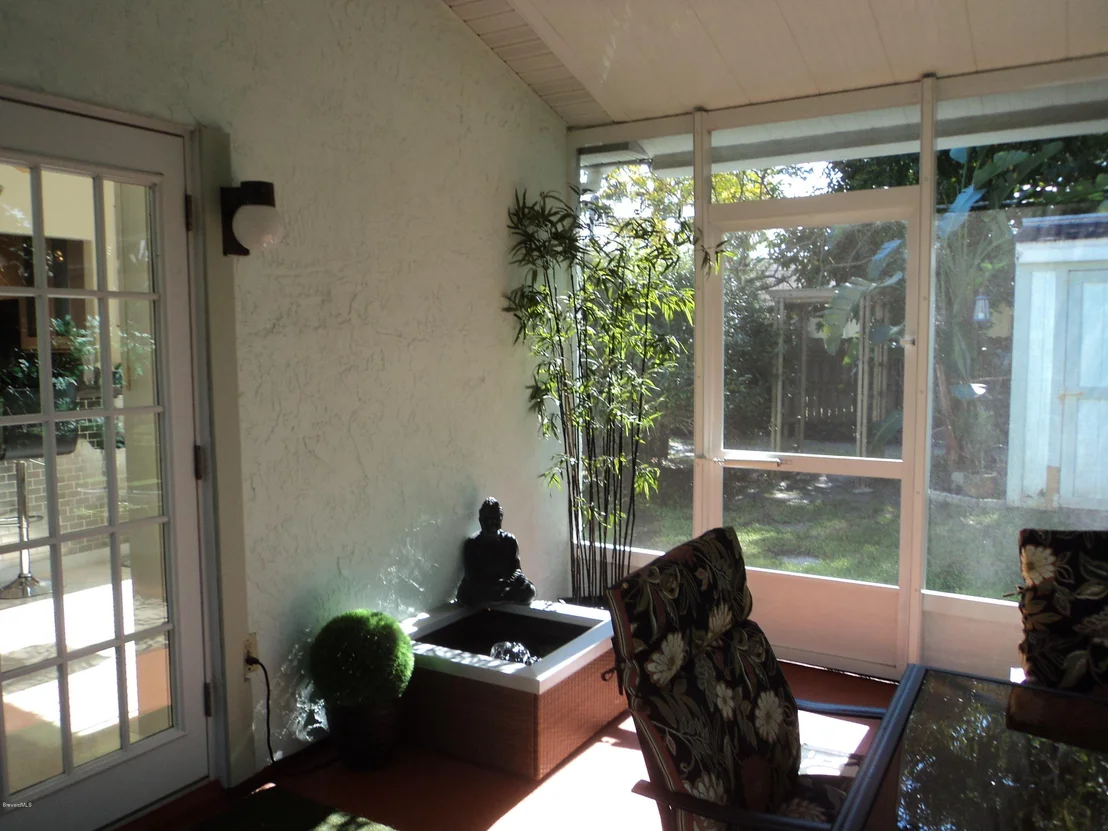Photo of 712 NE Brevity Lane