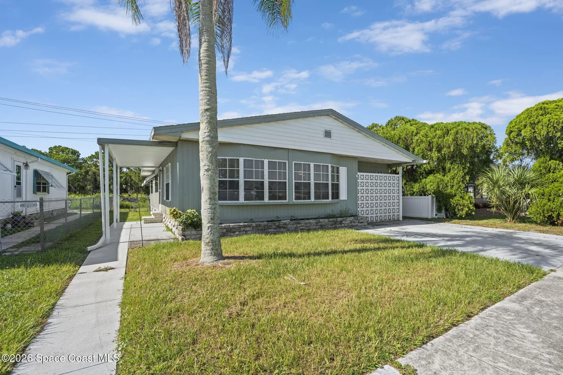 Photo of 2374 Royal Palm Drive NE
