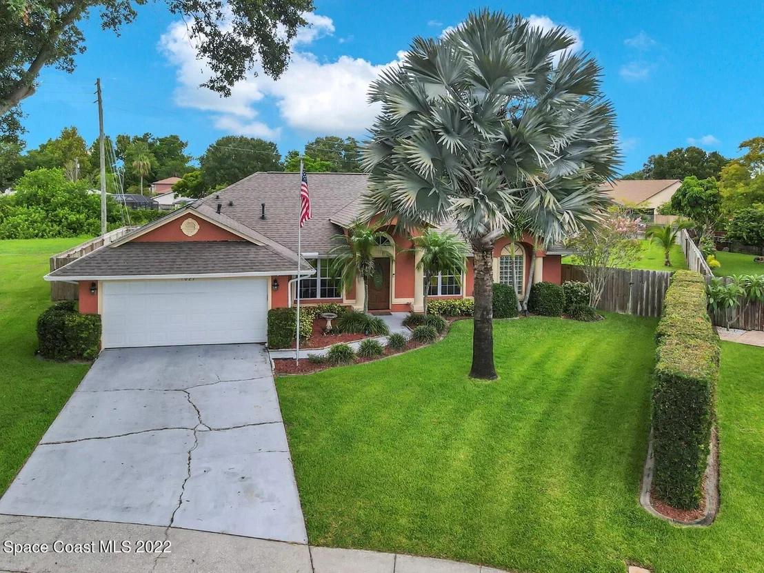 Photo of 1027 Jacaranda Circle