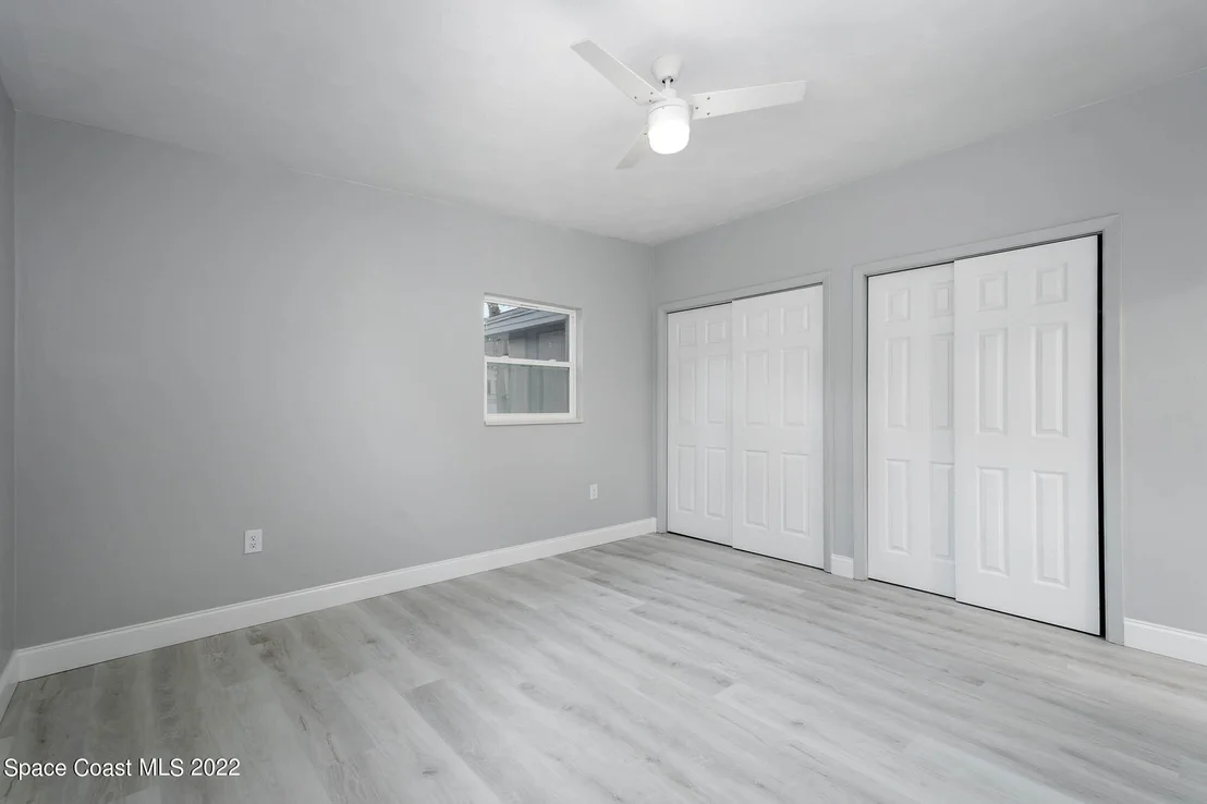 Photo of 33 Knollwood Drive