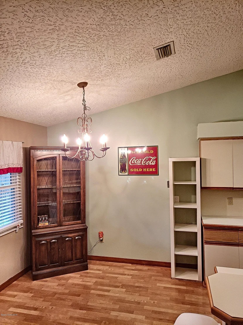 Photo of 1699 Palm Ridge Road