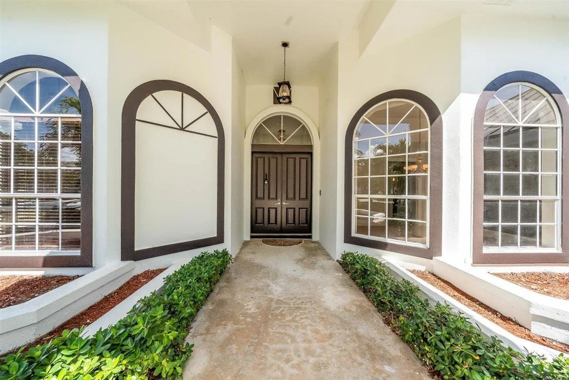 Photo of 680 Falcon Drive