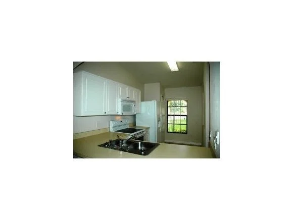 Photo of Unit 104 at 1050 Luminary