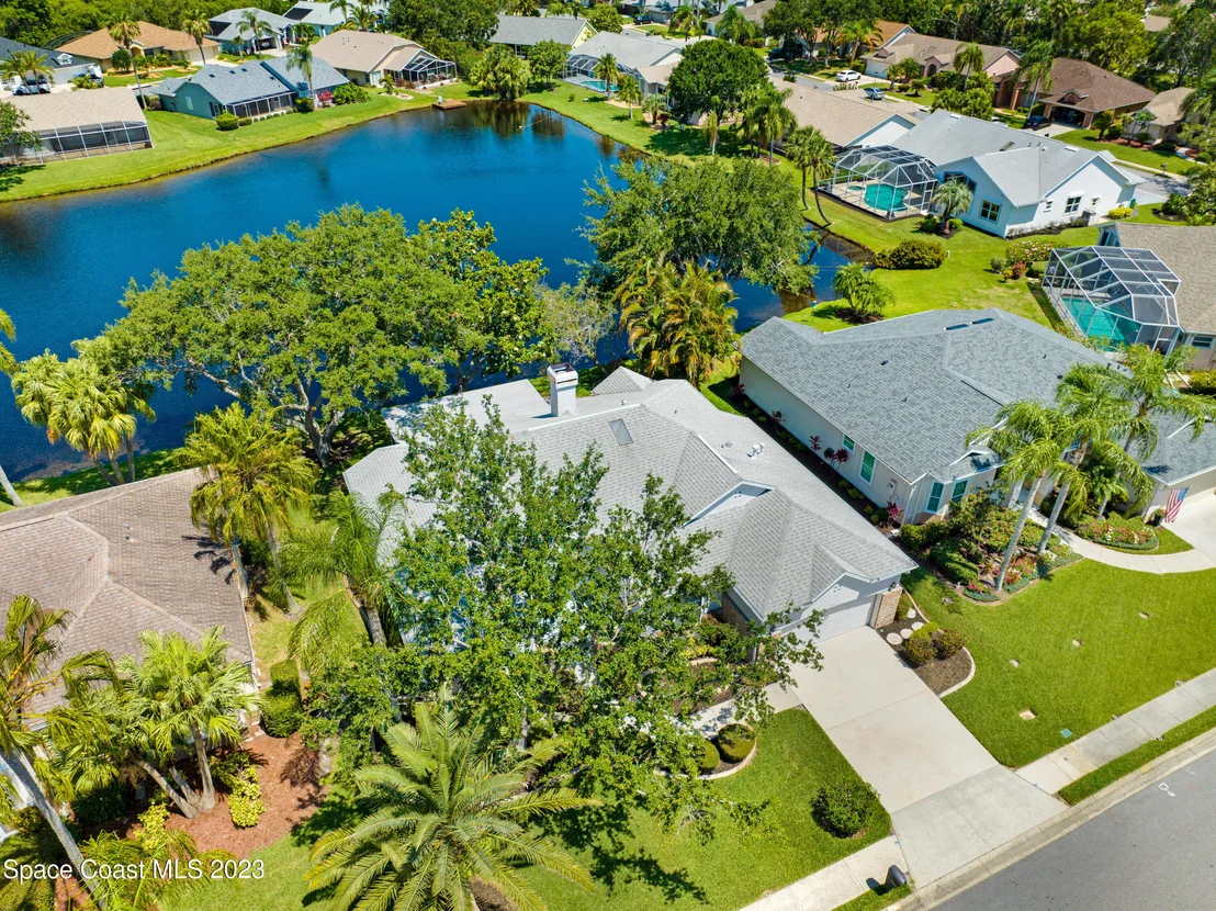 Photo of 954 Somerset Lane