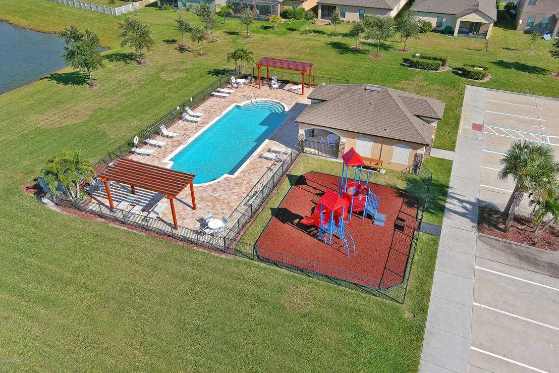 Photo of 505 Trymore Drive SE