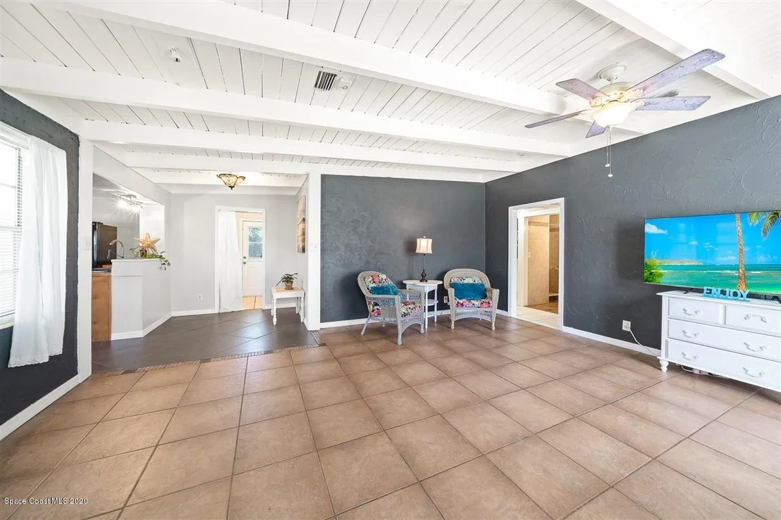 Photo of 1636 Grandview Way
