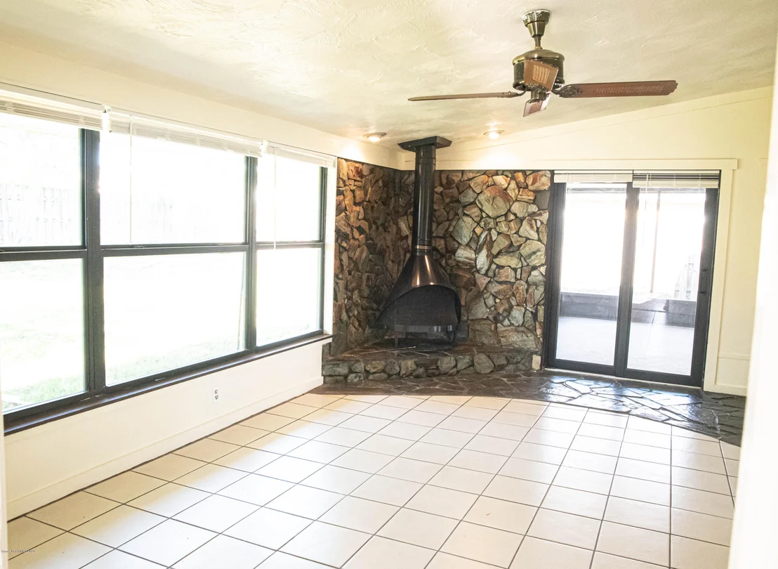 Photo of 2805 Lancaster Road