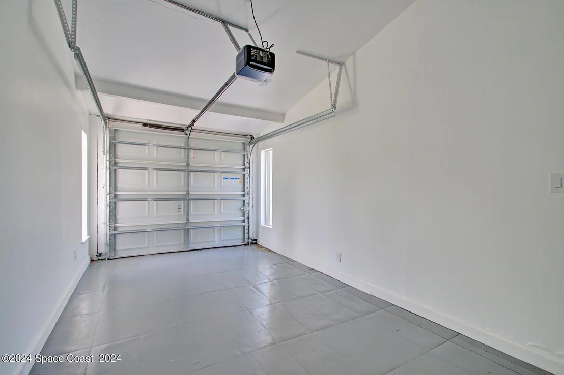 Photo of 1050 Barclay Drive