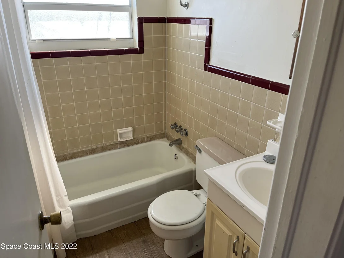 Photo of 308 Live Oak Lane