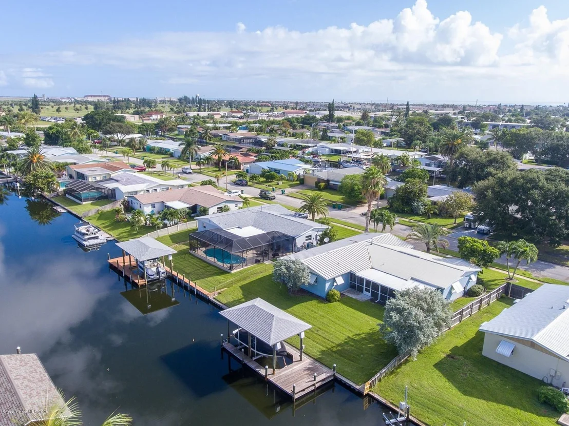 Photo of 410 Sparrow Drive