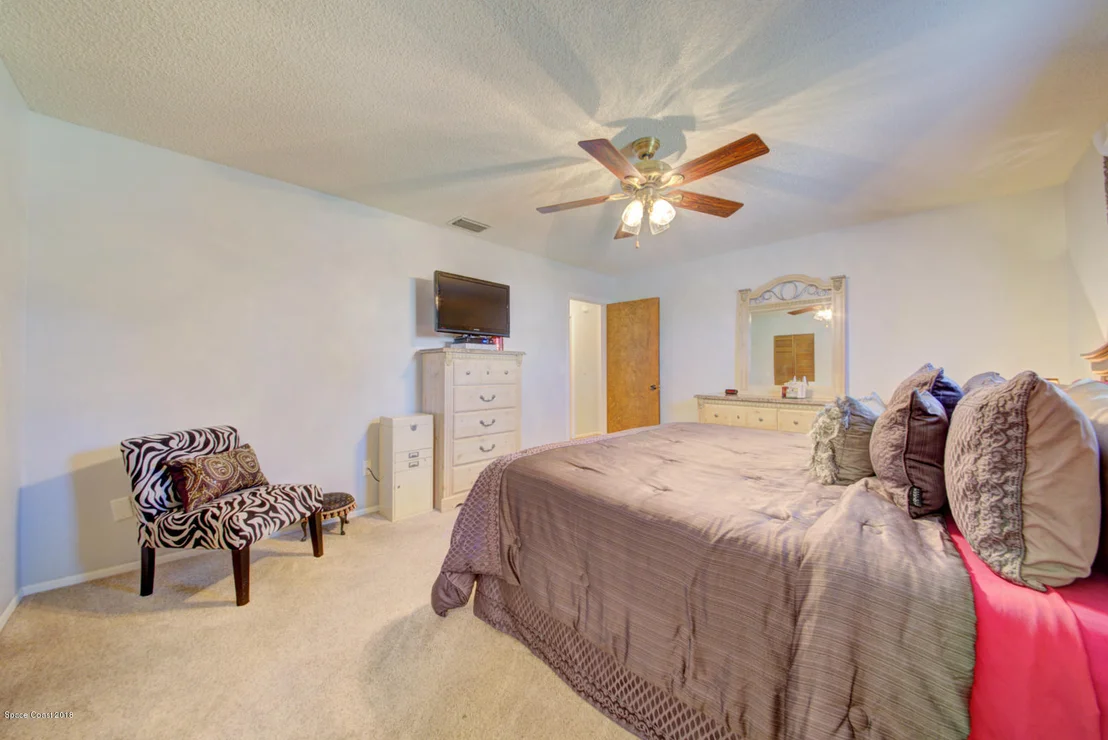 Photo of 1030 Sunswept Road NE
