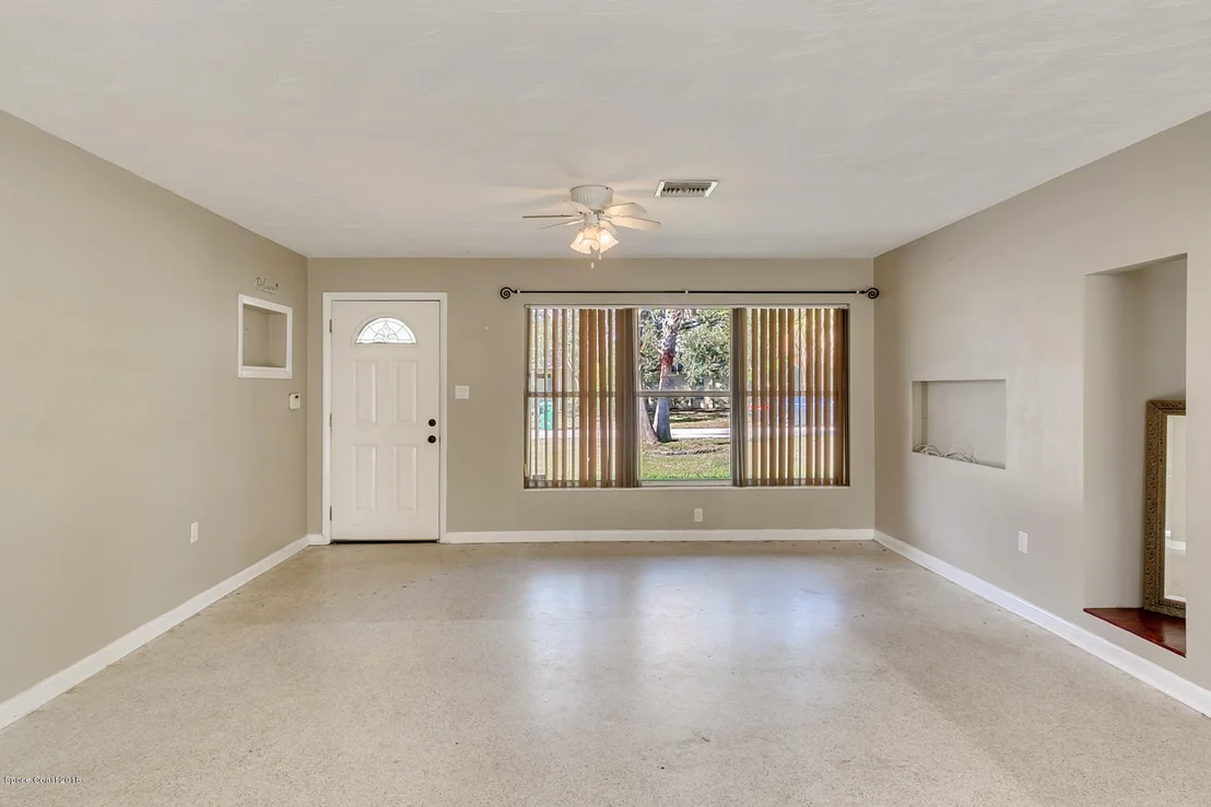Photo of 215 7th Avenue