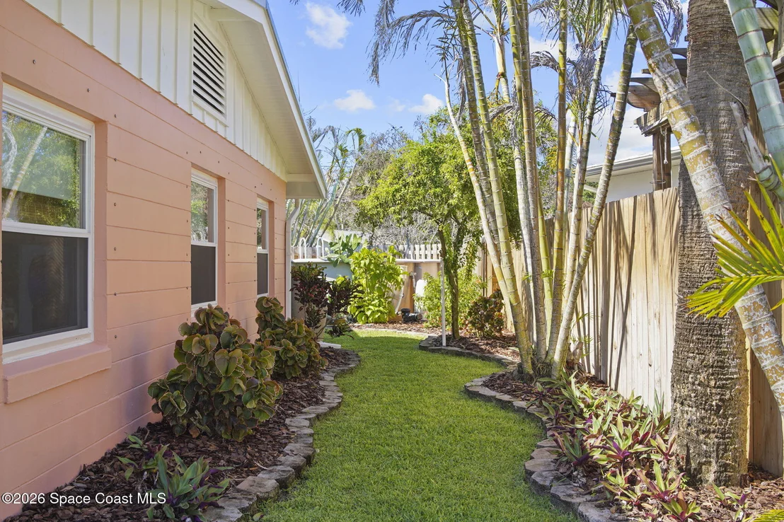Photo of 514 Cocoa Isles Boulevard