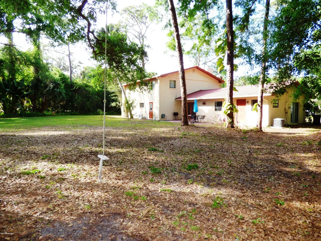 Photo of 6737 Sheridan Road