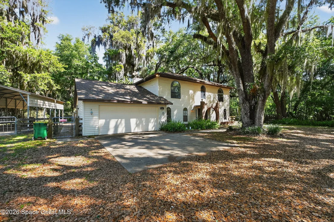 Photo of 3380 Lionel Road