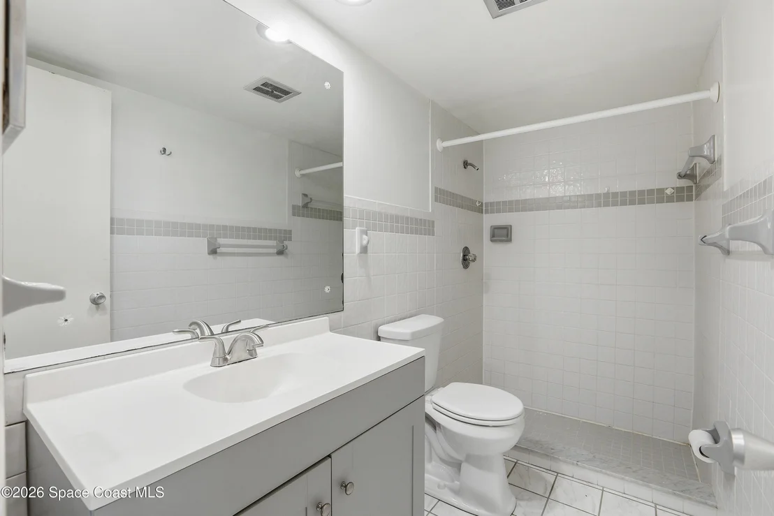 Photo of 875 Kings Post Road