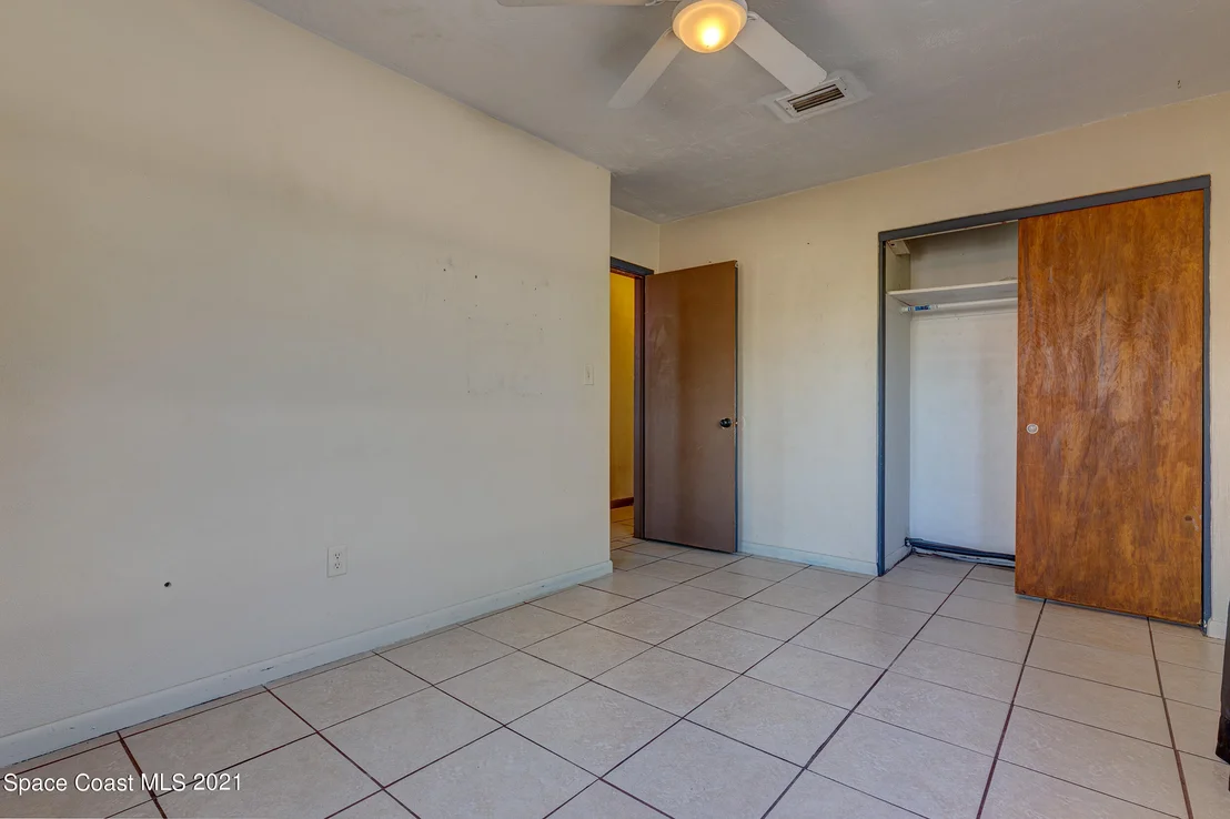 Photo of 2975 Kosuth Road NE