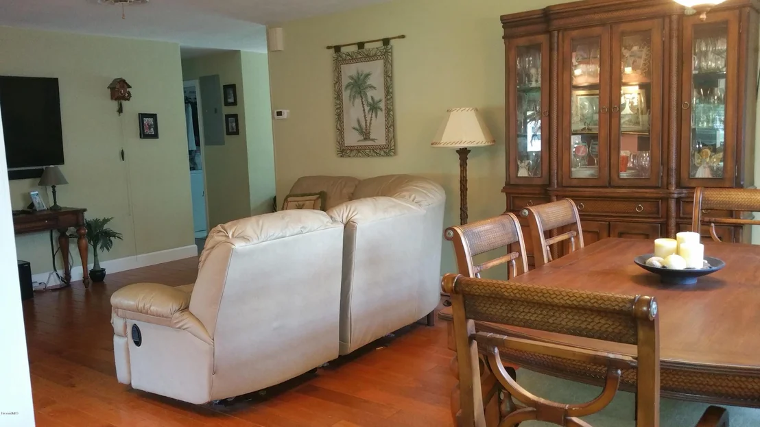 Photo of 451 Crescent Drive