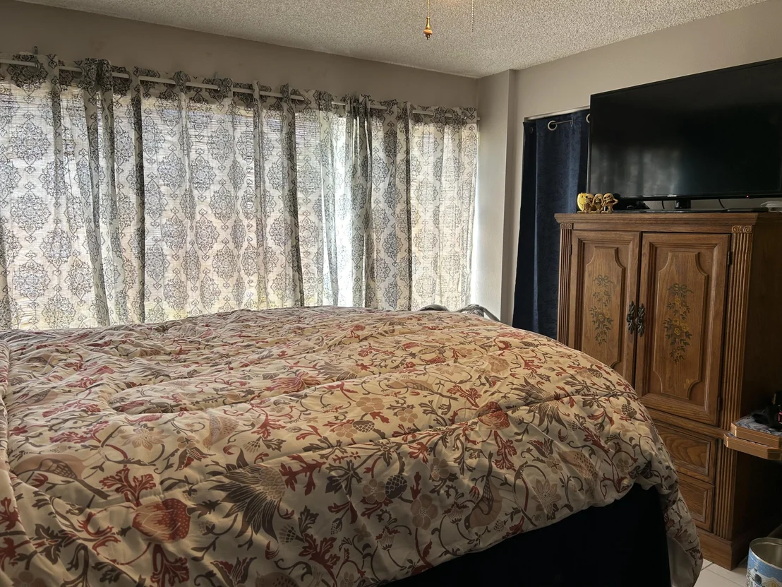 Photo of Unit 4H at 2500 Eagle Drive