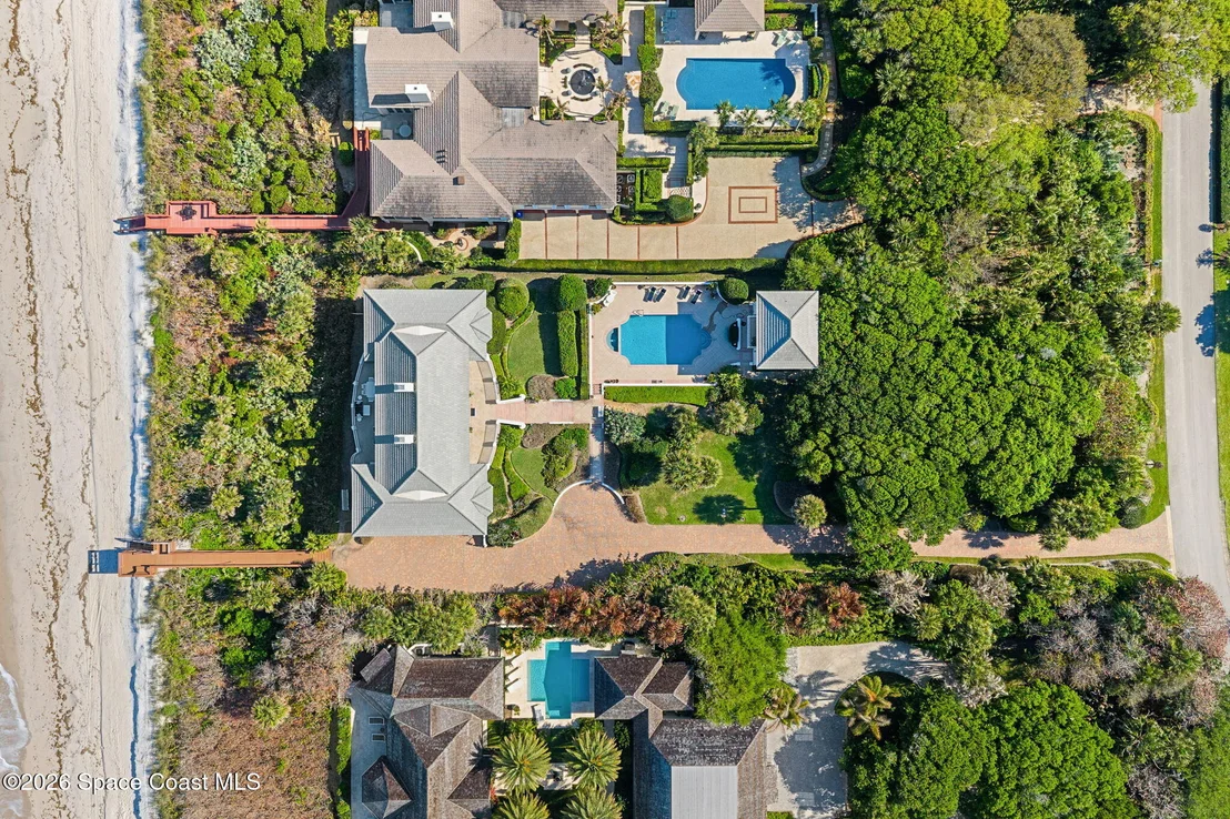 Photo of 680 Ocean Road