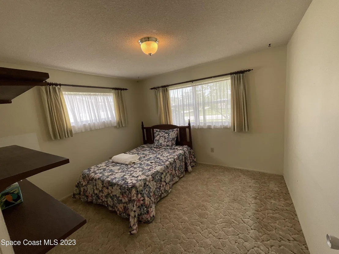 Photo of 918 Kings Post Road