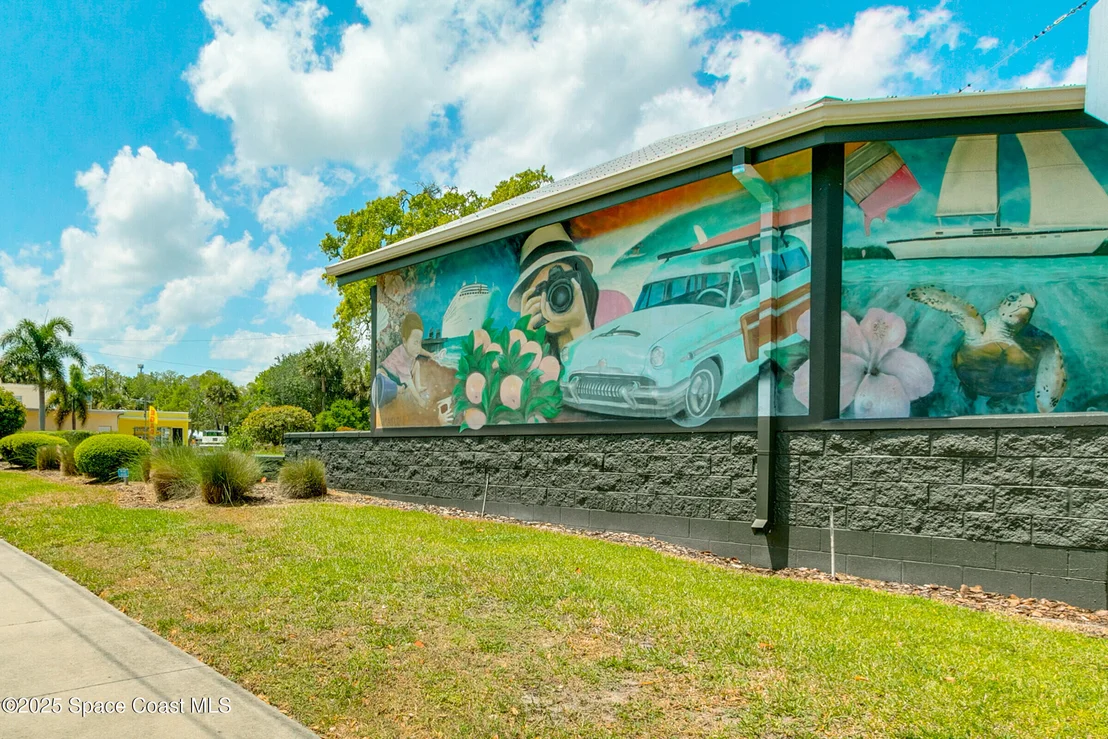 Photo of 2356 Lakeview Drive