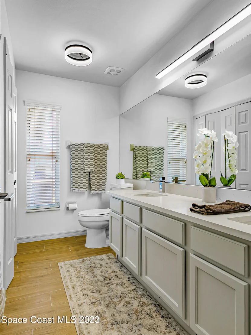 Photo of 969 Tamarind Circle