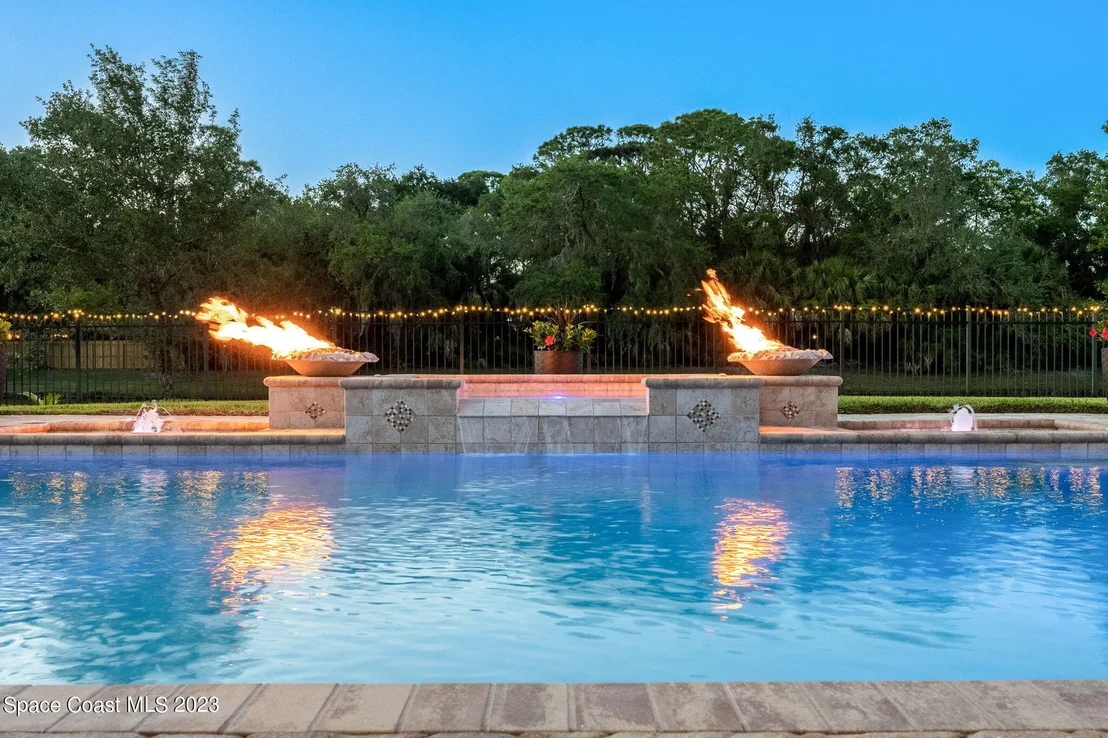 Photo of 814 Lorenza Place