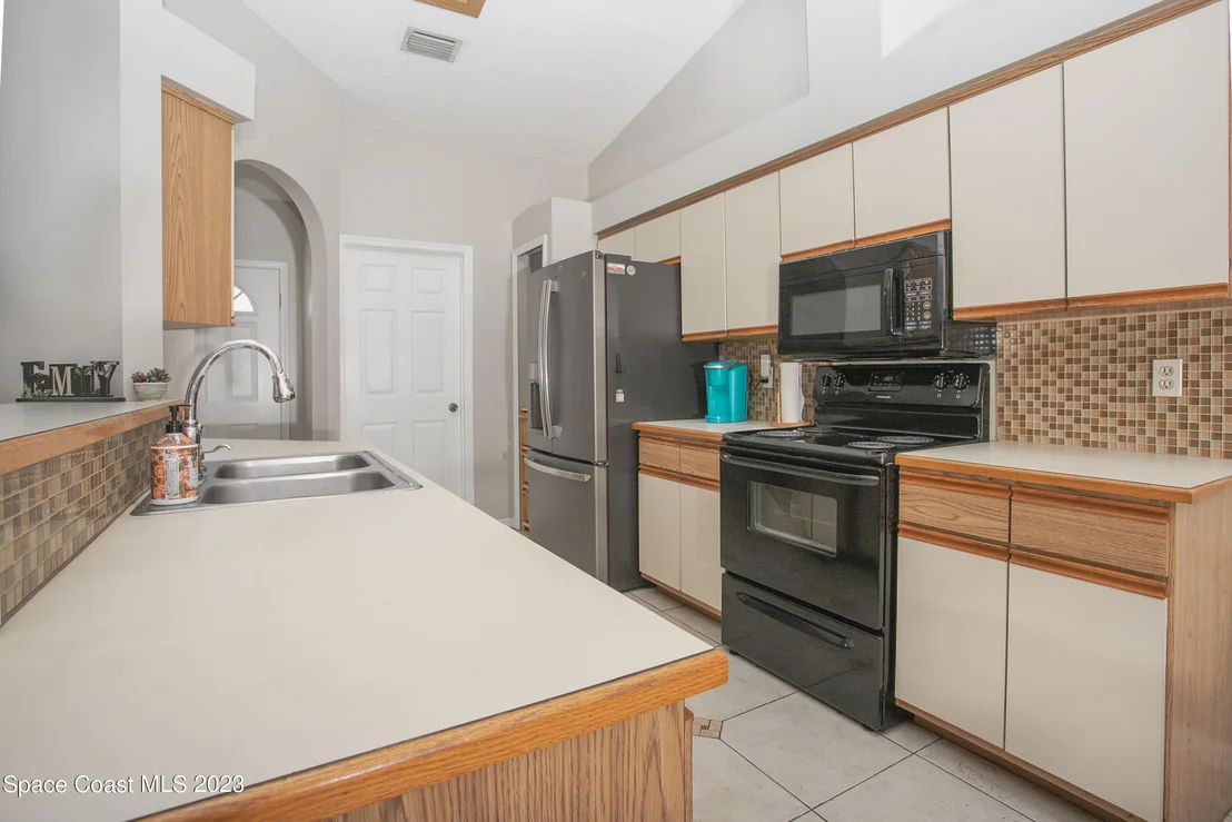 Photo of 1679 Palm Ridge Road