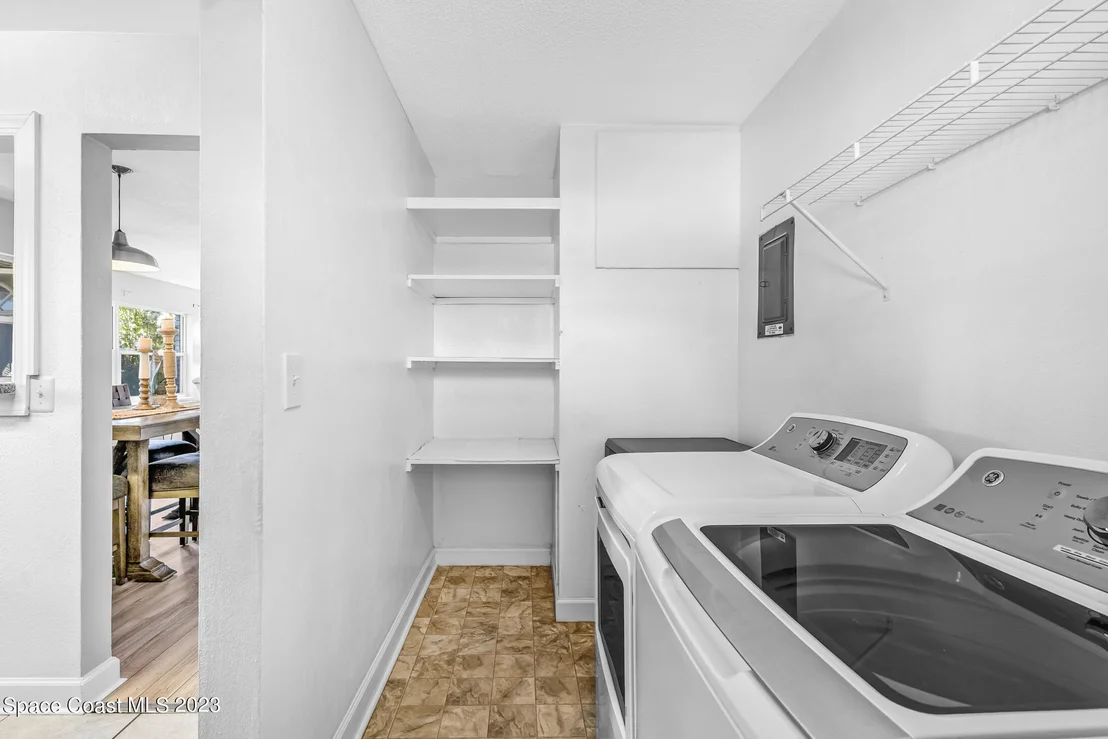 Photo of 696 Teak Drive