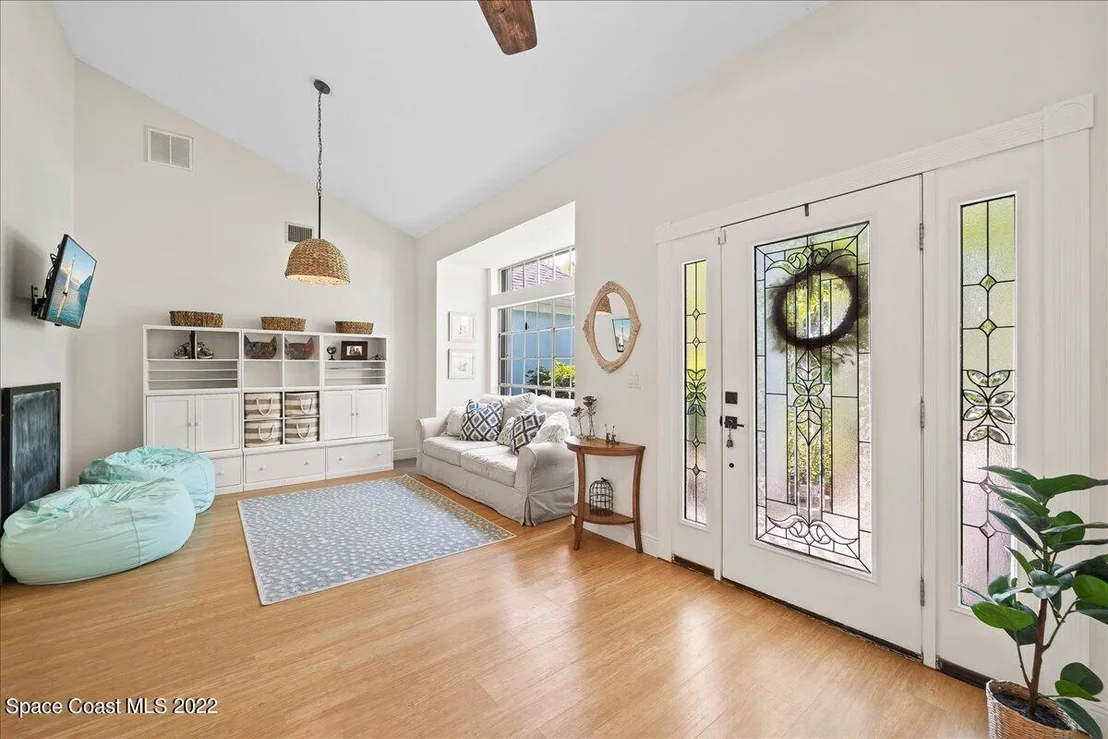 Photo of 233 Peregrine Drive