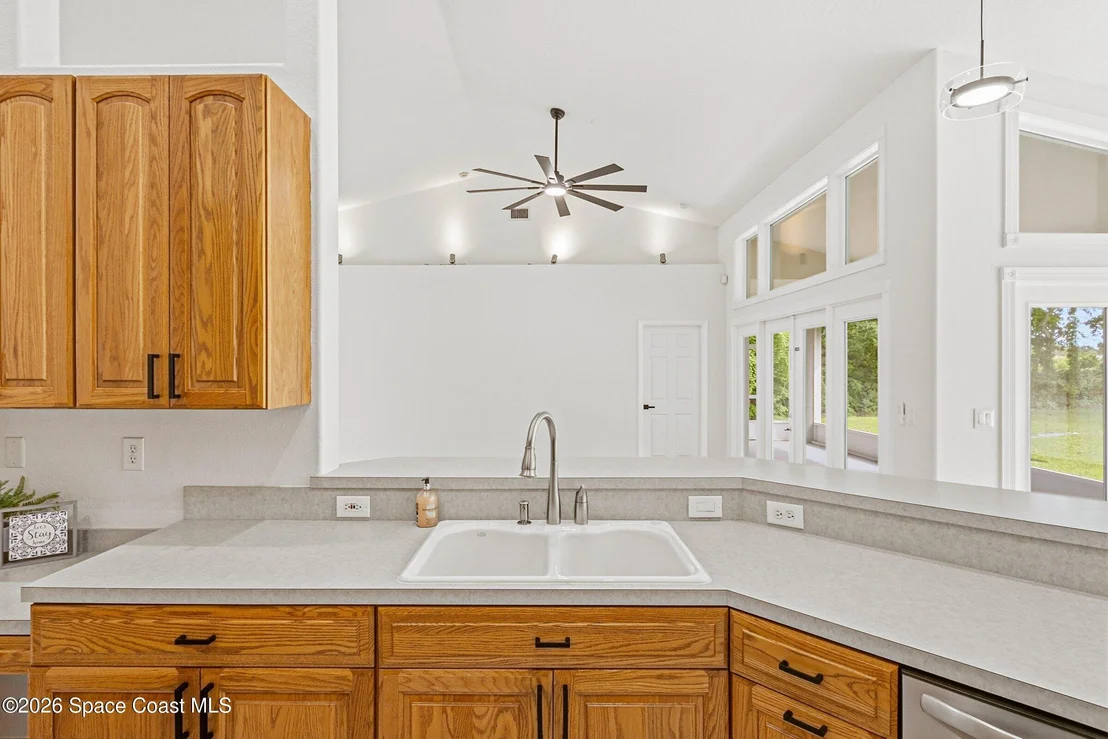 Photo of 1150 Meadowbrook Road NE
