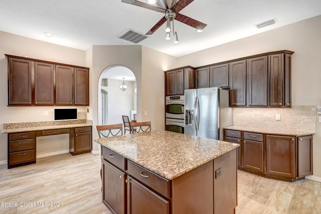 Photo of 5917 Newbury Circle