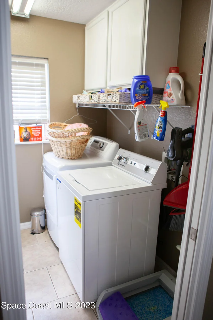 Photo of 2865 Lionel Road
