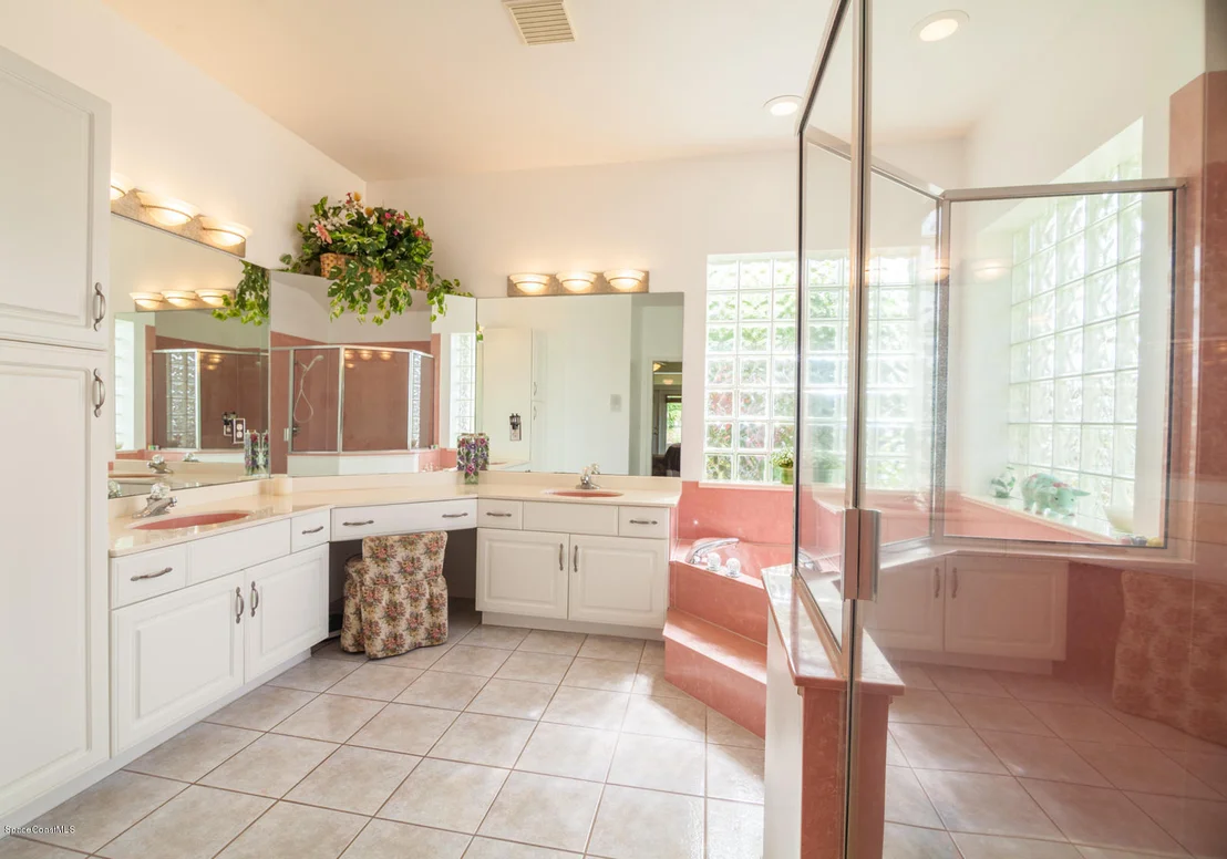 Photo of 4135 Indian River Drive N