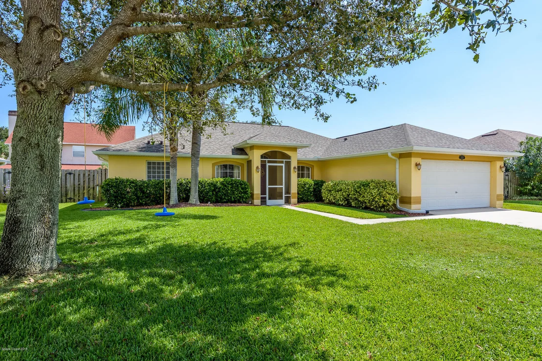Photo of 1008 Kingfisher Way