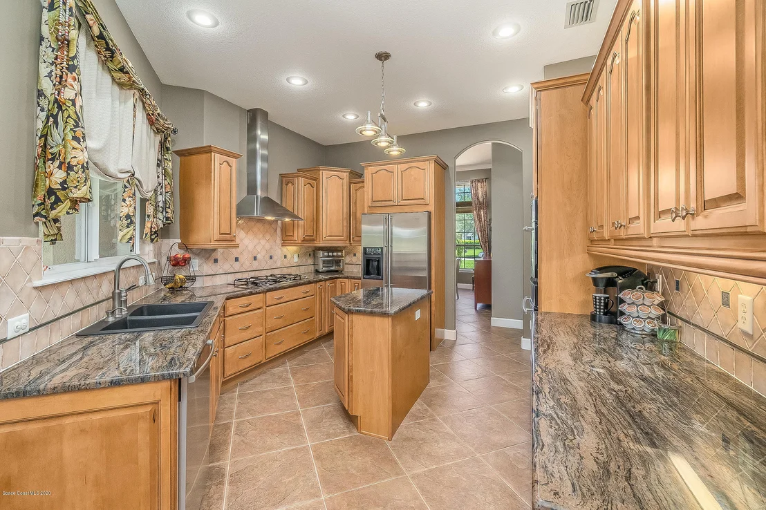 Photo of 2167 Windbrook Drive SE