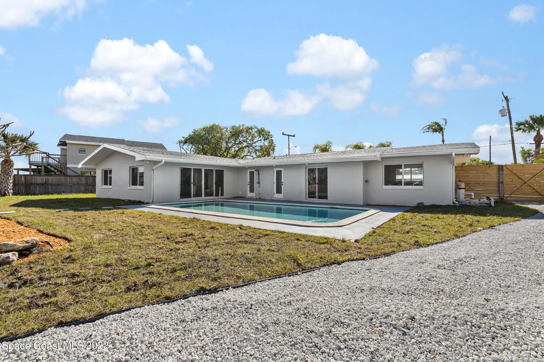 Photo of 77 W Bay Drive