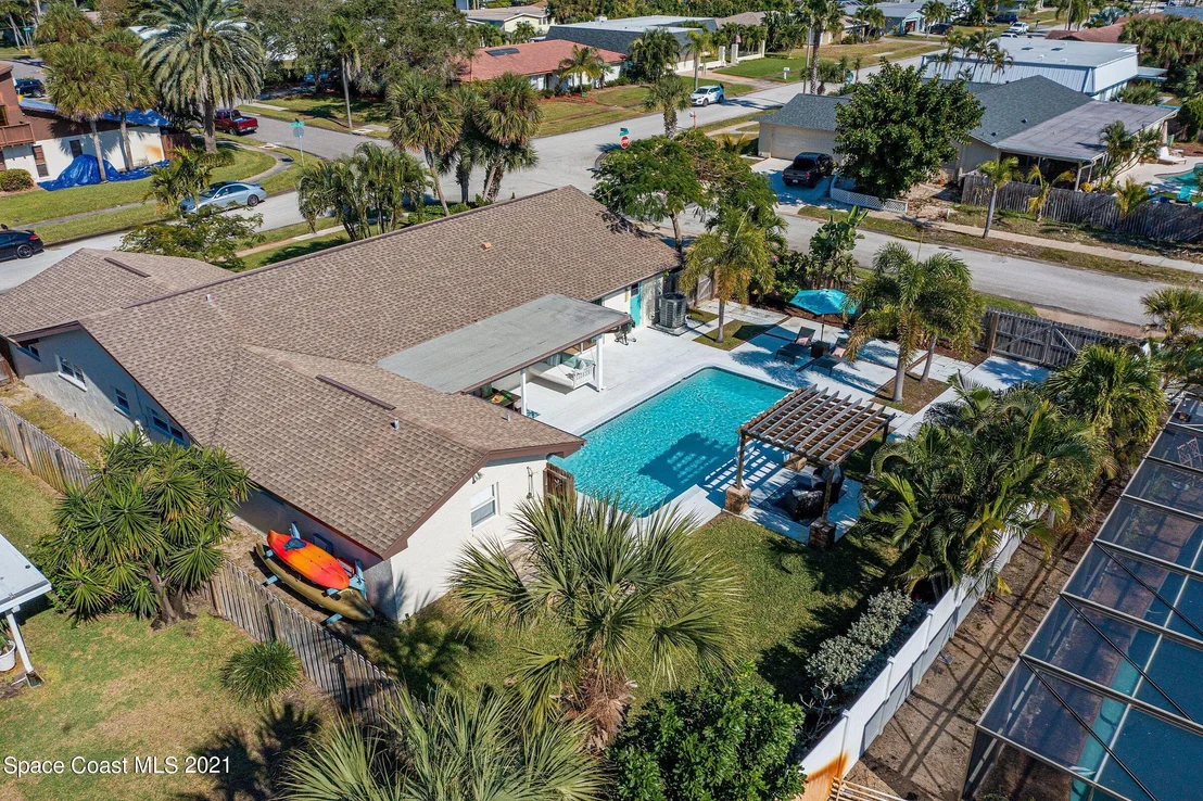 Photo of 203 Sand Pine Road