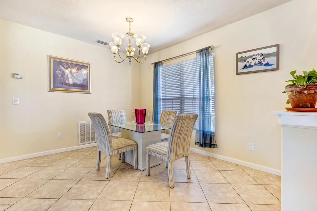 Photo of 464 Wynfield Circle