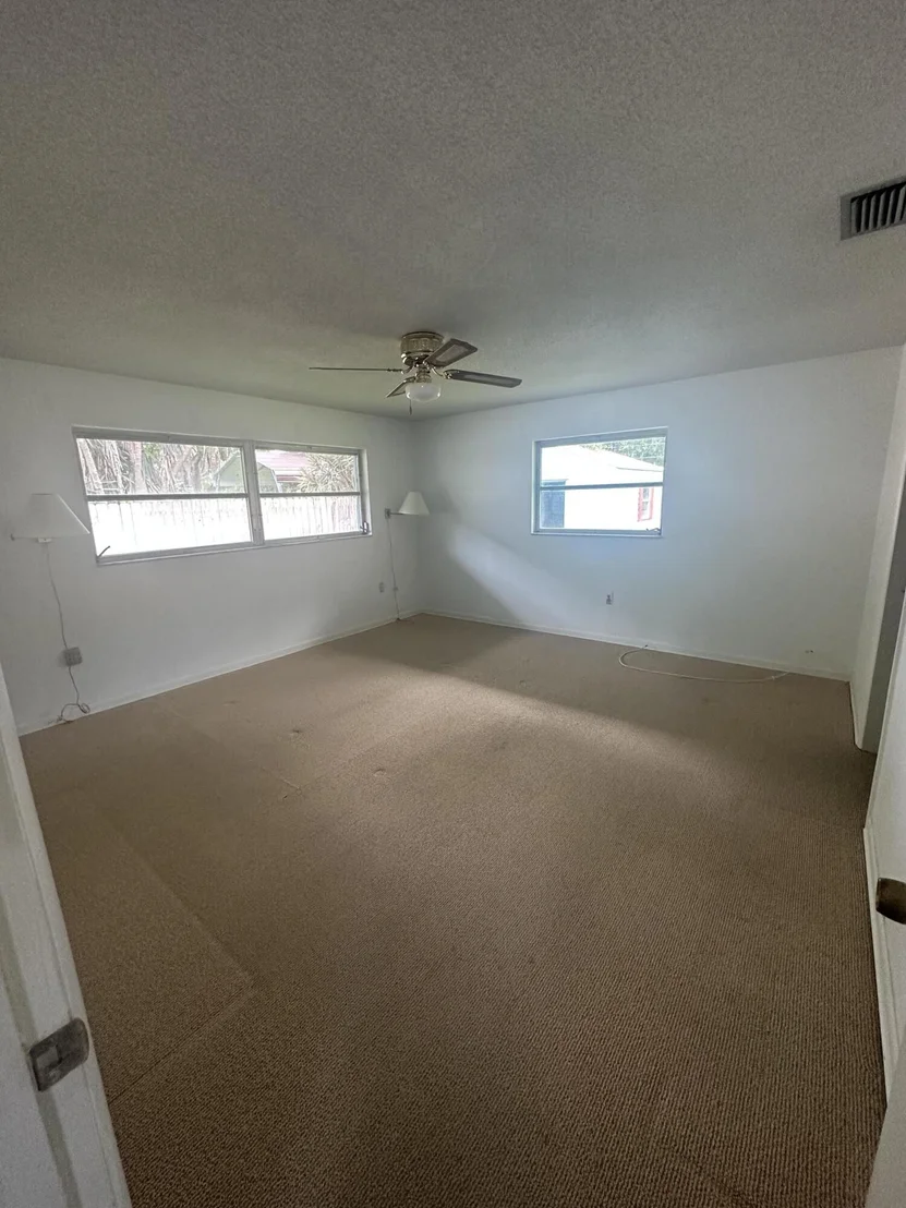 Photo of 319 Meadowood Lane