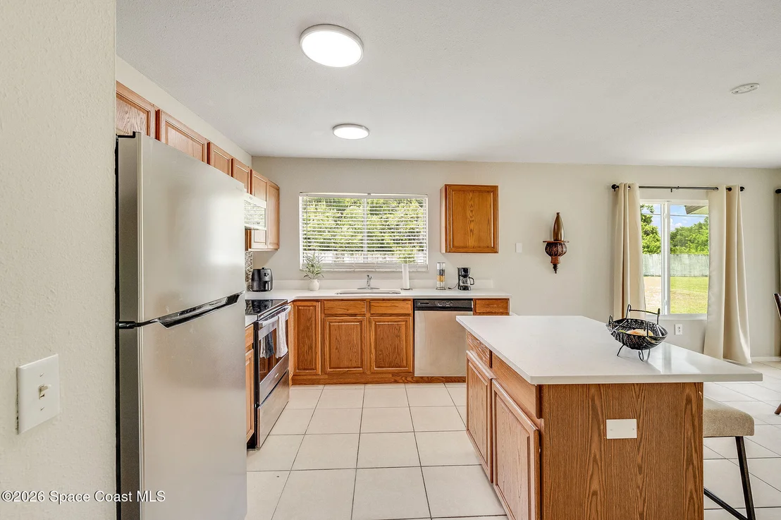 Photo of 730 Azure Avenue NE