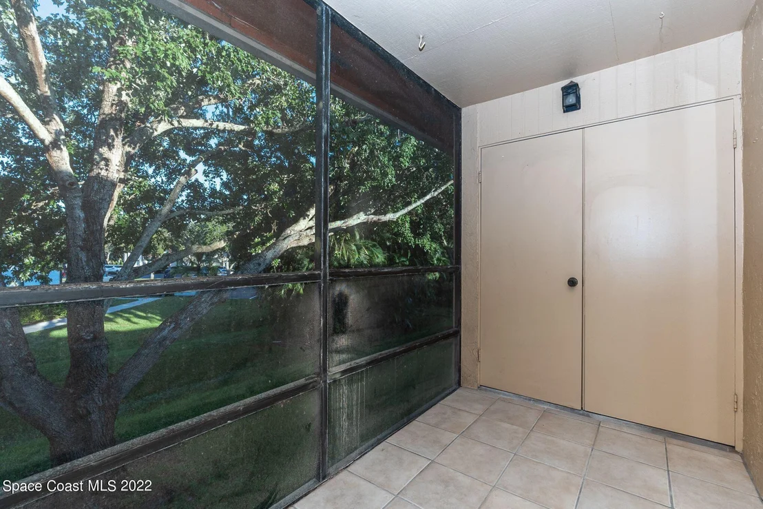 Photo of Unit 921 at 2345 Golf Lake Circle