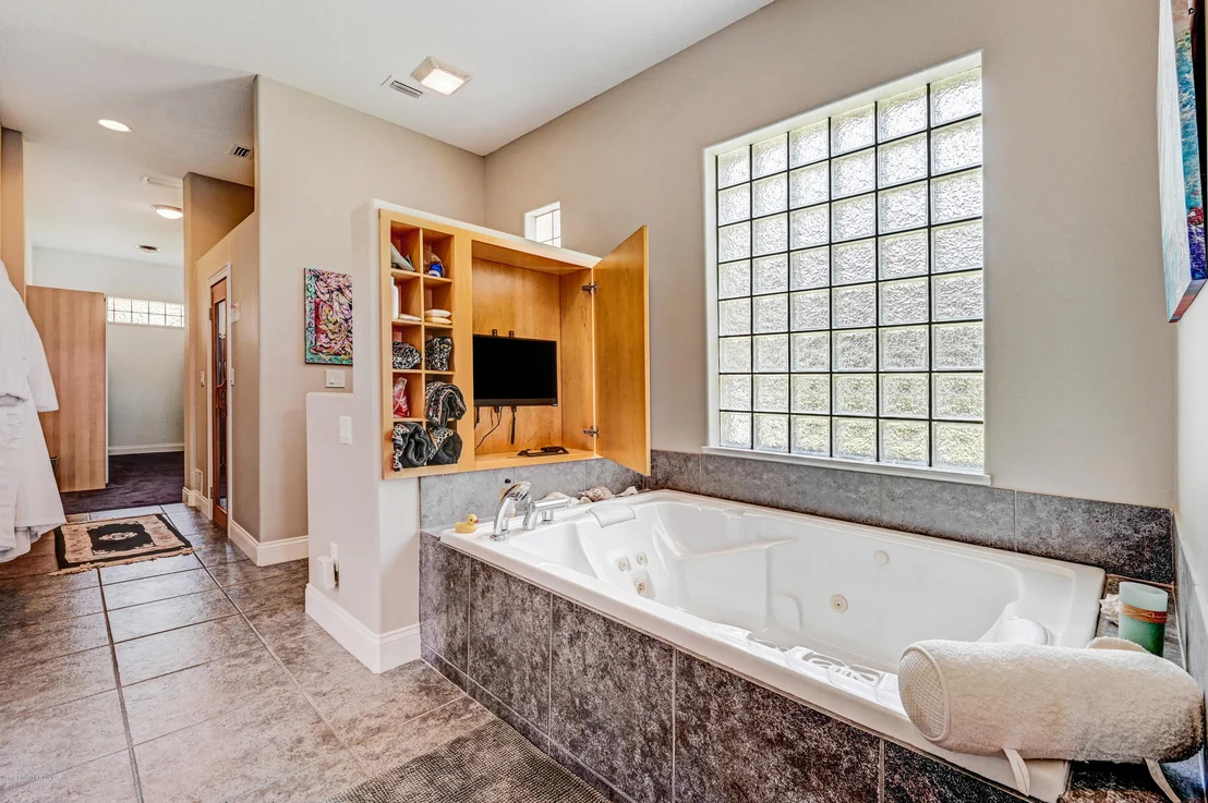Photo of 5640 Willoughby Drive