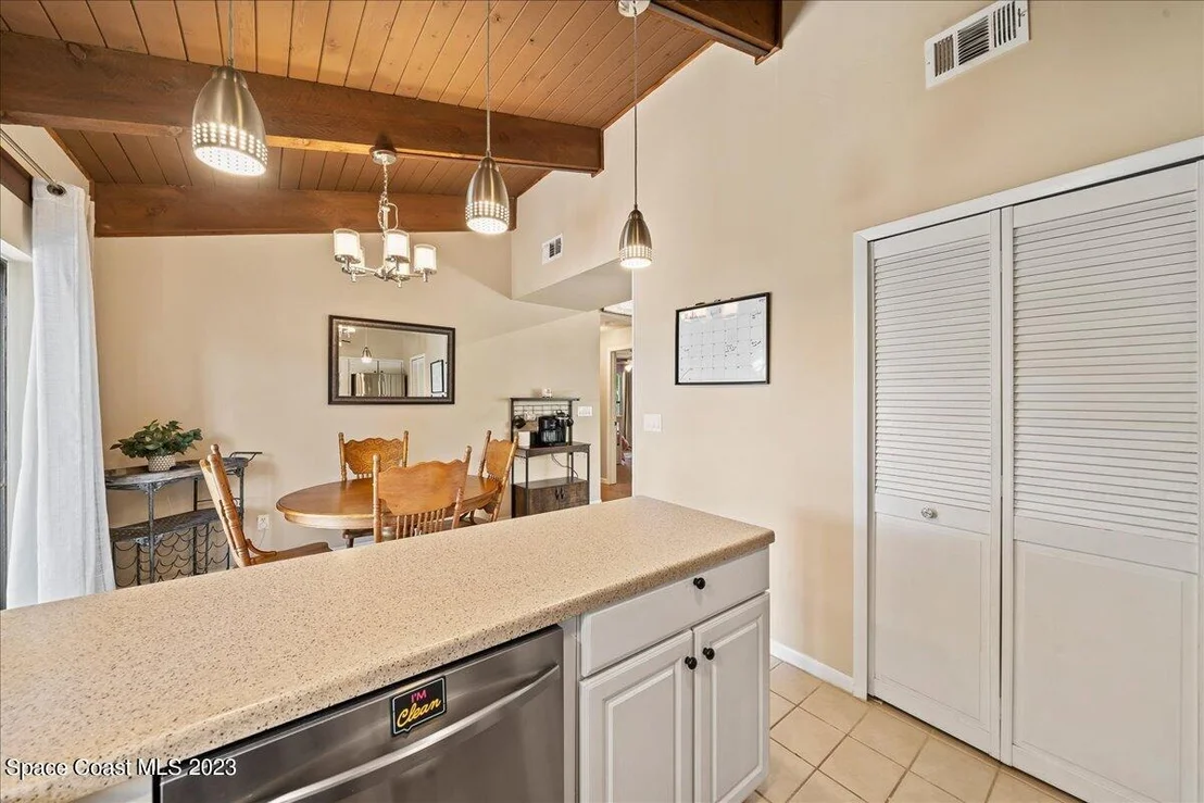 Photo of 250 Applewood Circle