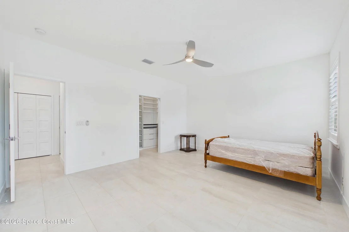 Photo of 2094 Hyde Parkway
