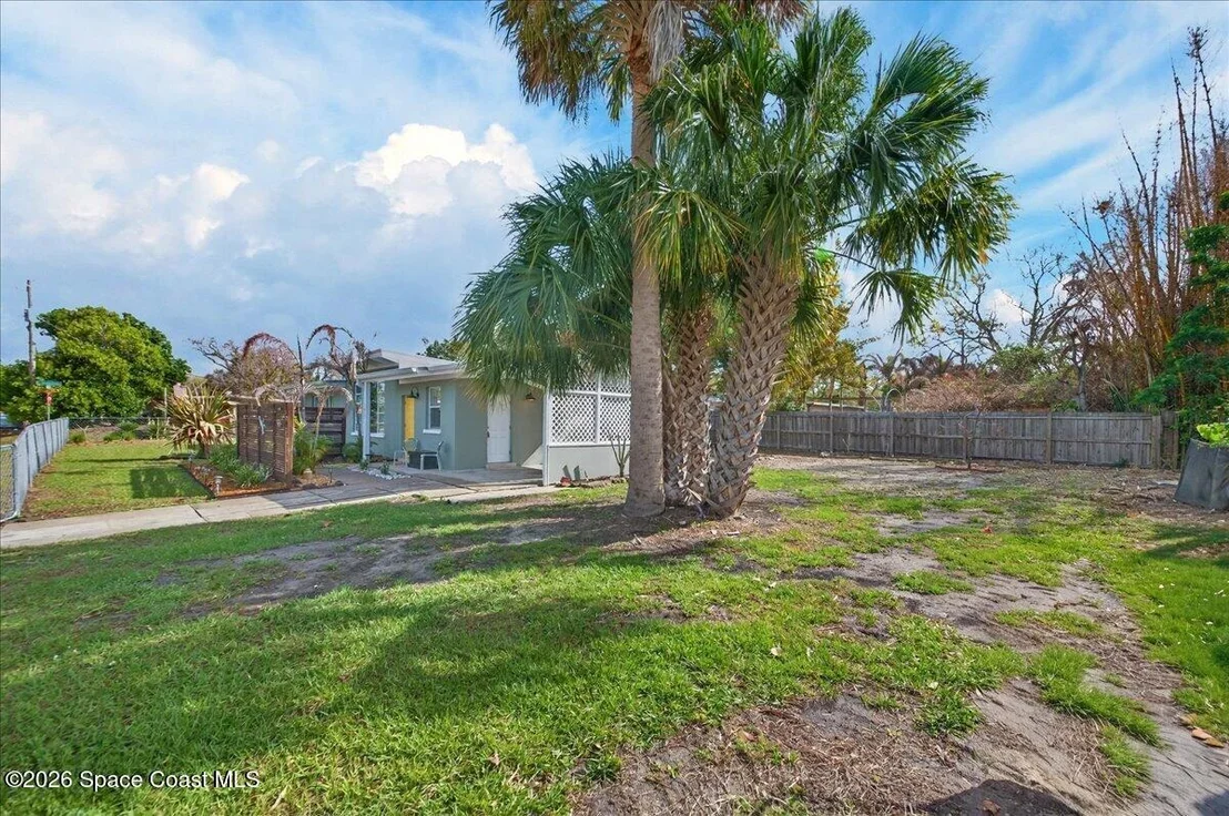 Photo of 1615 Grandview Way