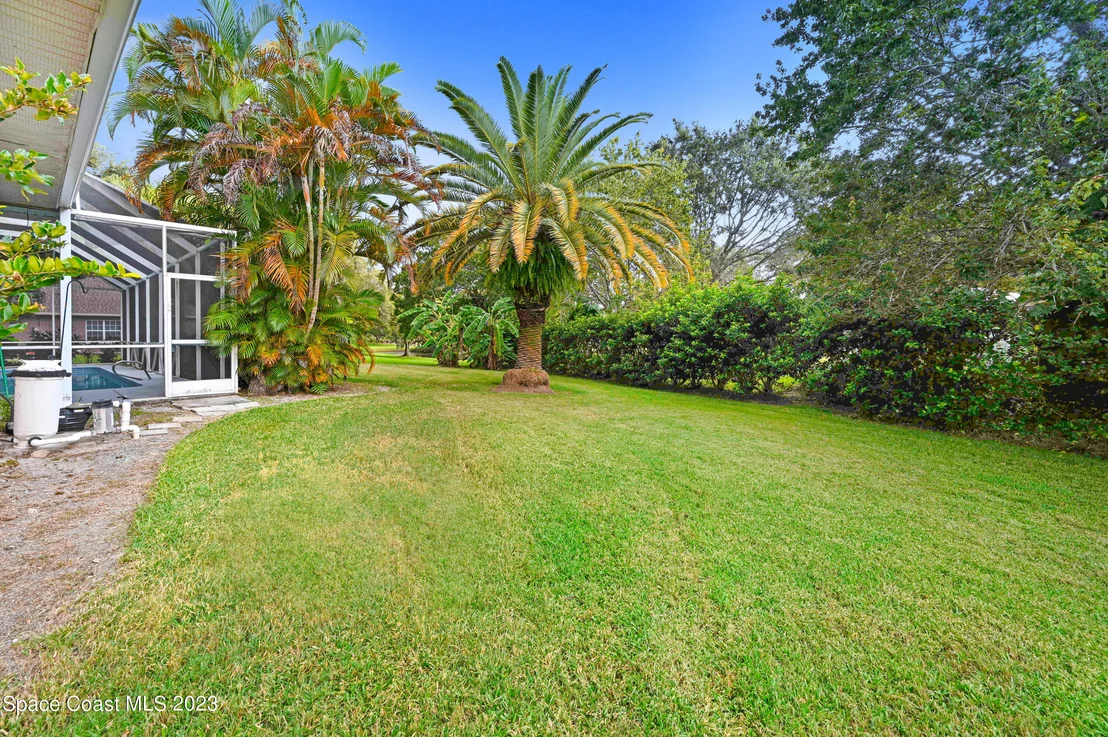 Photo of 2180 Royal Oaks Drive